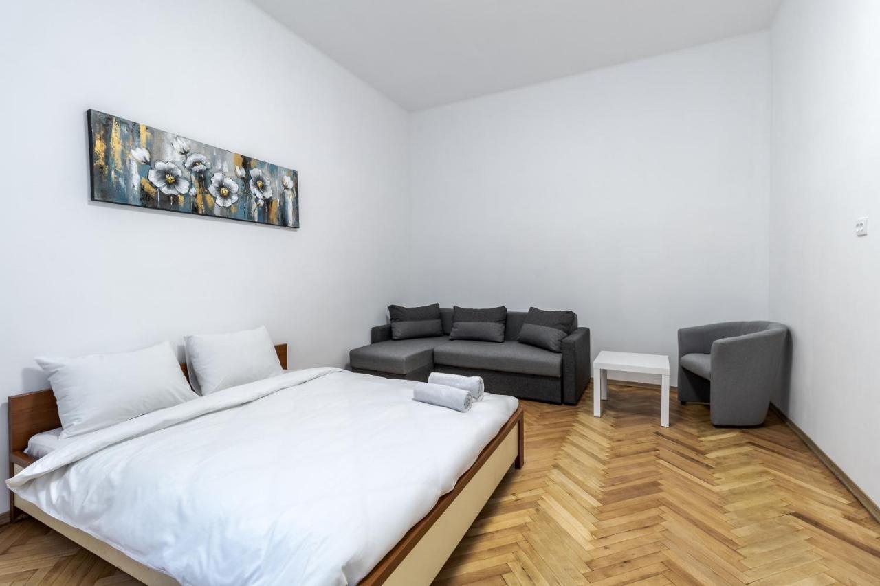 City Shalom Apartment Lviv Exterior photo